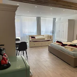 Apartment Beutelsbacherstr. 12 B, Stuttgart